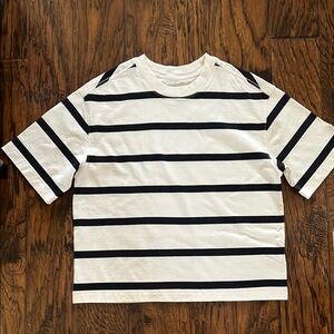 Everlane Women’s Striped Black and White Tee 100% Organic Cotton